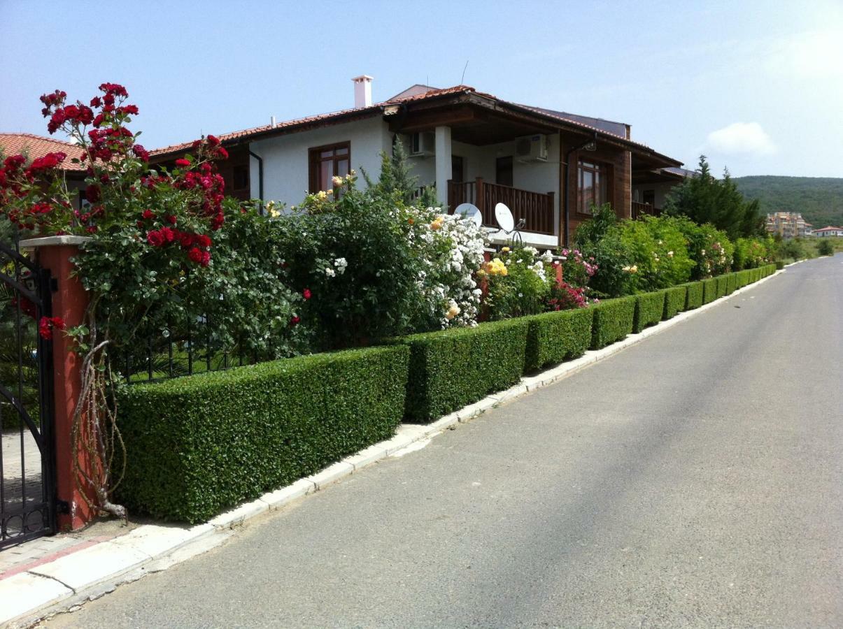 Hilltop Villa Бургас Экстерьер фото