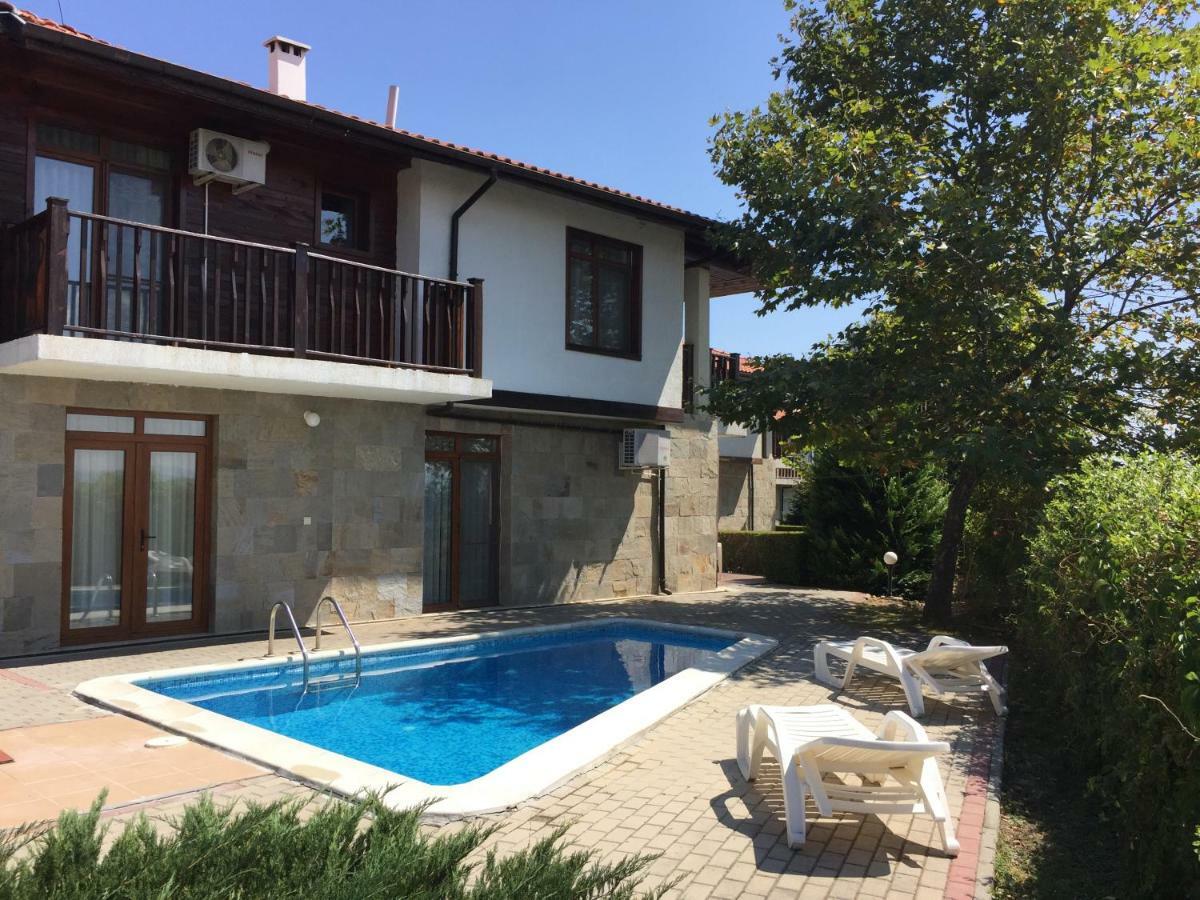 Hilltop Villa Бургас Экстерьер фото